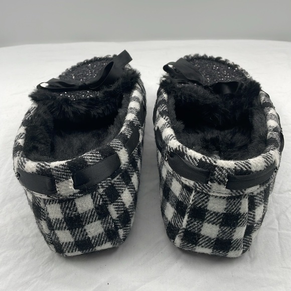 NWOB. Torrid Glitter Plaid Faux Fur Loafers. 7.5WW. - Picture 8 of 13